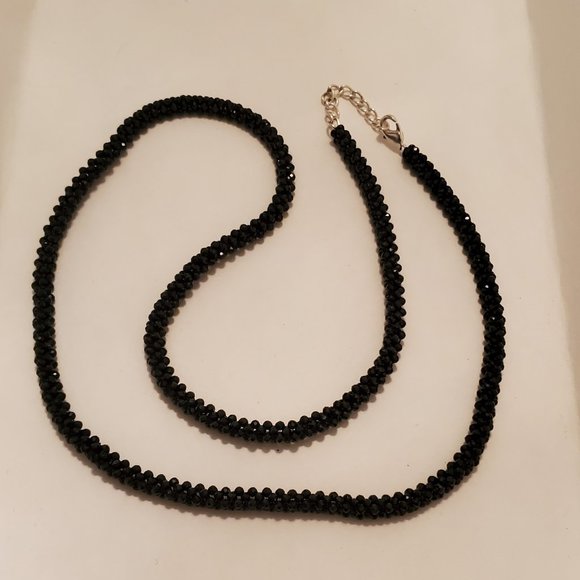 BLACK SPINEL RONDELLE FACETED 3 LAYERED NECKLACE - NWOT - Picture 7 of 10